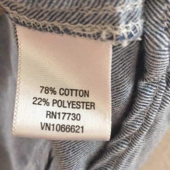 Loose Pleated Denim-esque Blouse - Picture 7 of 7